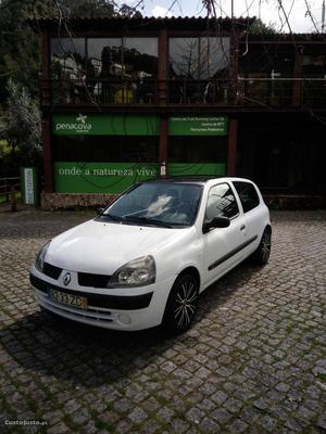 Renault Clio 1.5 DCI 5 Lugares Novembro/04 - à venda -