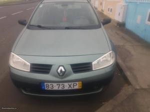 Renault Mégane  Julho/04 - à venda - Ligeiros