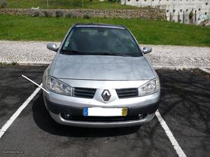 Renault Mégane  dci 3 portas Novembro/05 - à venda -