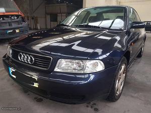 Audi A4 1.9 TDI Sport 110cv Outubro/96 - à venda - Ligeiros