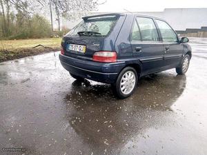 Citroën Saxo 1.1 de 4portas a gasolina Julho/00 - à venda