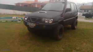 Nissan Terrano 2.7 tdi 125cv Março/03 - à venda - Pick-up/