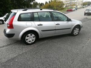 Renault Mégane 1.5 dci Dezembro/05 - à venda - Ligeiros