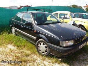 VW Passat 1.6 td 4 portas Julho/93 - à venda - Ligeiros