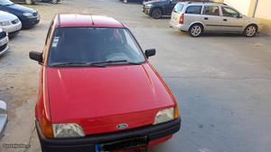 Ford Fiesta 1.7 d Dezembro/92 - à venda - Comerciais / Van,