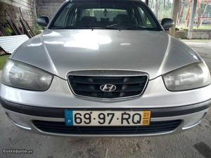 Hyundai Elantra v GLS Maio/01 - à venda - Ligeiros