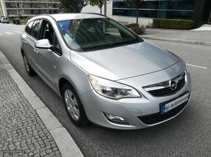 Opel Astra 1.3CDTI Sport Tourer Julho/11 - à venda -