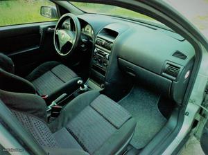 Opel Astra Caravan 1.4 Sport Julho/00 - à venda - Ligeiros
