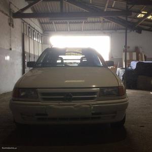 Opel Astra Caravan comercial Julho/94 - à venda -