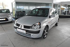 Renault Clio 1.5 DCi Dezembro/02 - à venda - Comerciais /