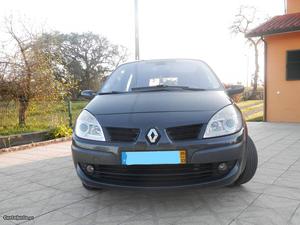 Renault Grand Scénic previlege Março/05 - à venda -