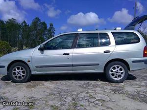 Renault Mégane 1.4 Novembro/01 - à venda - Ligeiros