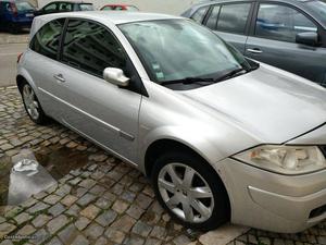 Renault Mégane 1.5DCI Coupé Fevereiro/06 - à venda -