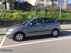 Seat Ibiza 6L Novembro/02 - à venda - Comerciais / Van,