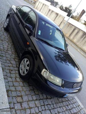VW Passat  cv nacional Fevereiro/97 - à venda -