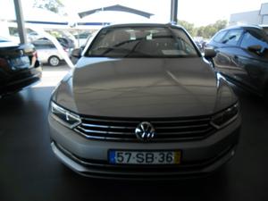  Volkswagen Passat V. 1.6 TDi Confortline BlueMotion