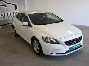 Volvo V40 D2