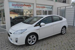  Toyota Prius cv) (5p)