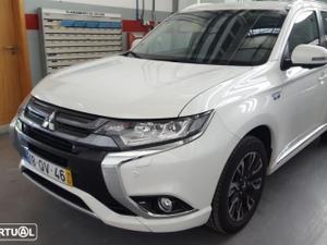 Mitsubishi Outlander 2.0 MIVEC Instyle Navi+