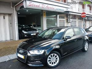 Audi A3 Sportback 1.6 TDi B.Line Attraction Ultra