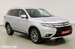 Mitsubishi Outlander 2.2 di-d instyle navi