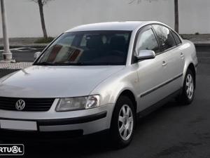 Vw Passat 1.9 TDi Confortline