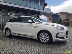 Citroen DS5 2.0 HDi Hy4 So Chic CMP6 88g