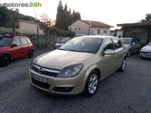 Opel Astra 1.7 CDTi Cosmo M5