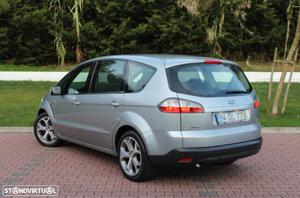 Ford S-max 2.0 Tdci Titanium IUC antigo