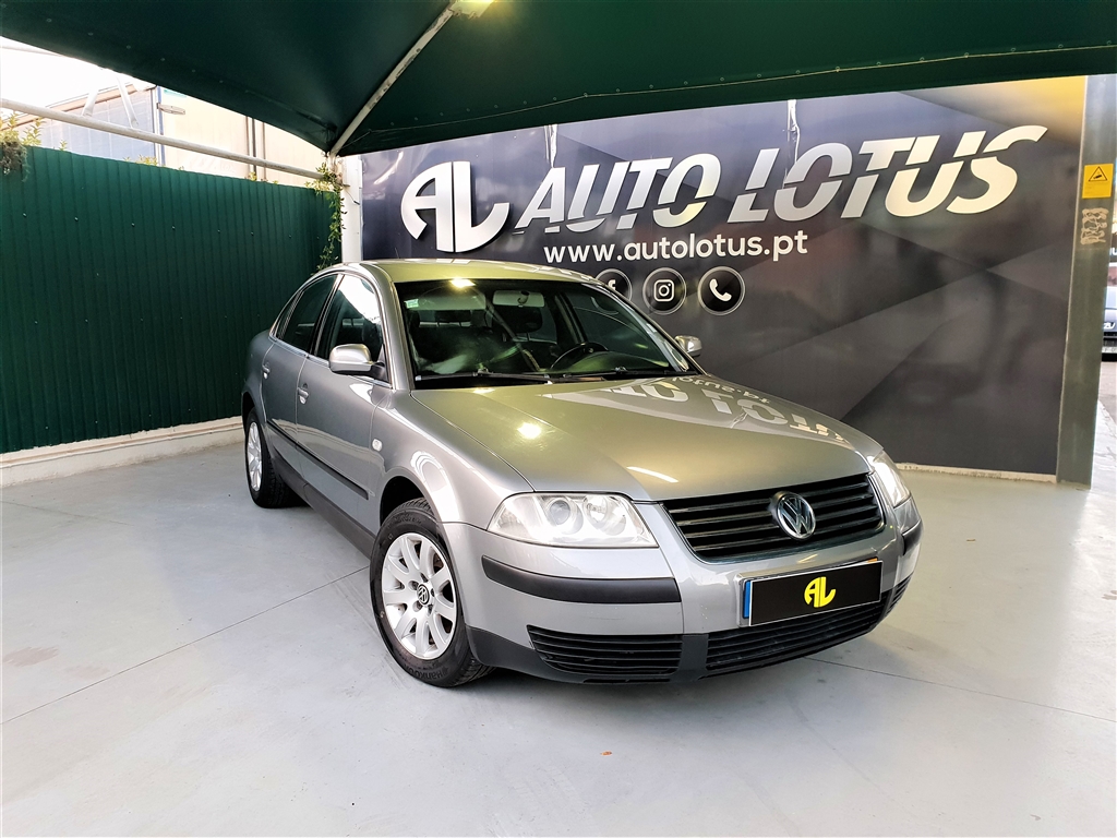  Volkswagen Passat 1.9 TDi Confortline (130cv) (4p)