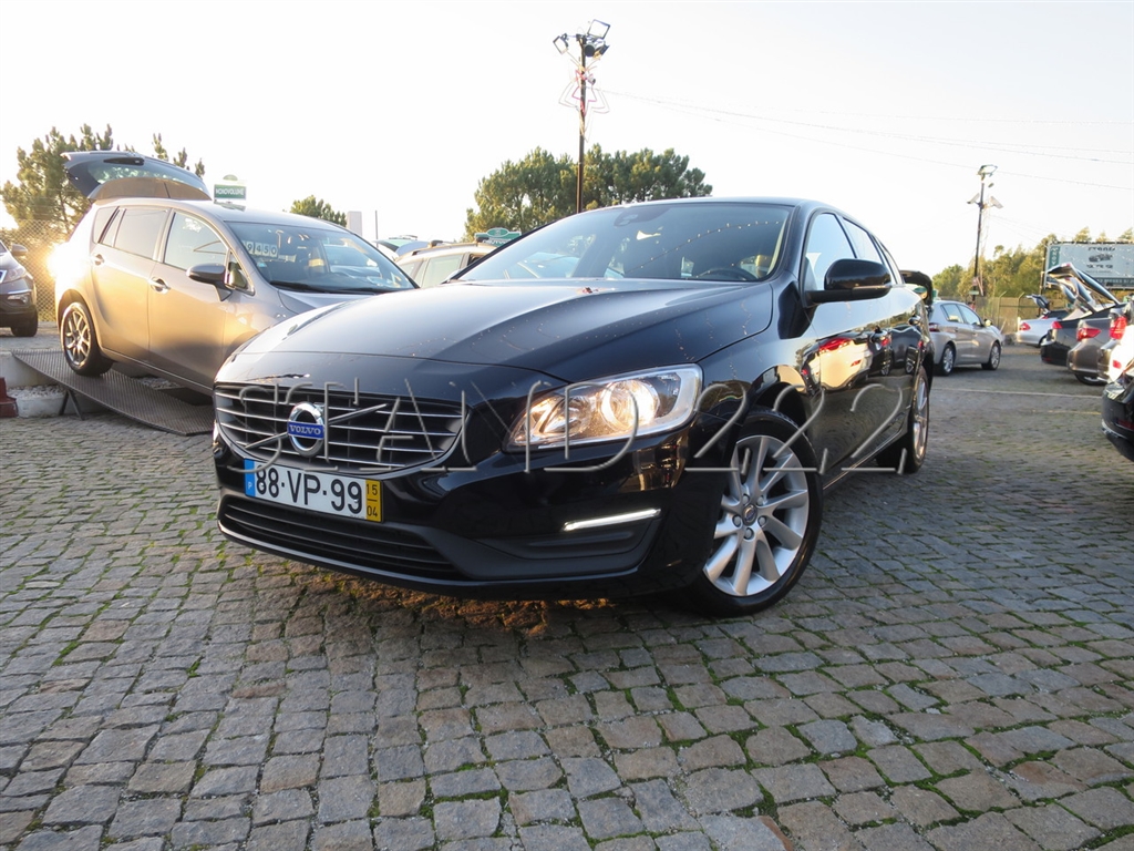  Volvo V D2 Momentum Eco (115cv) (5p)