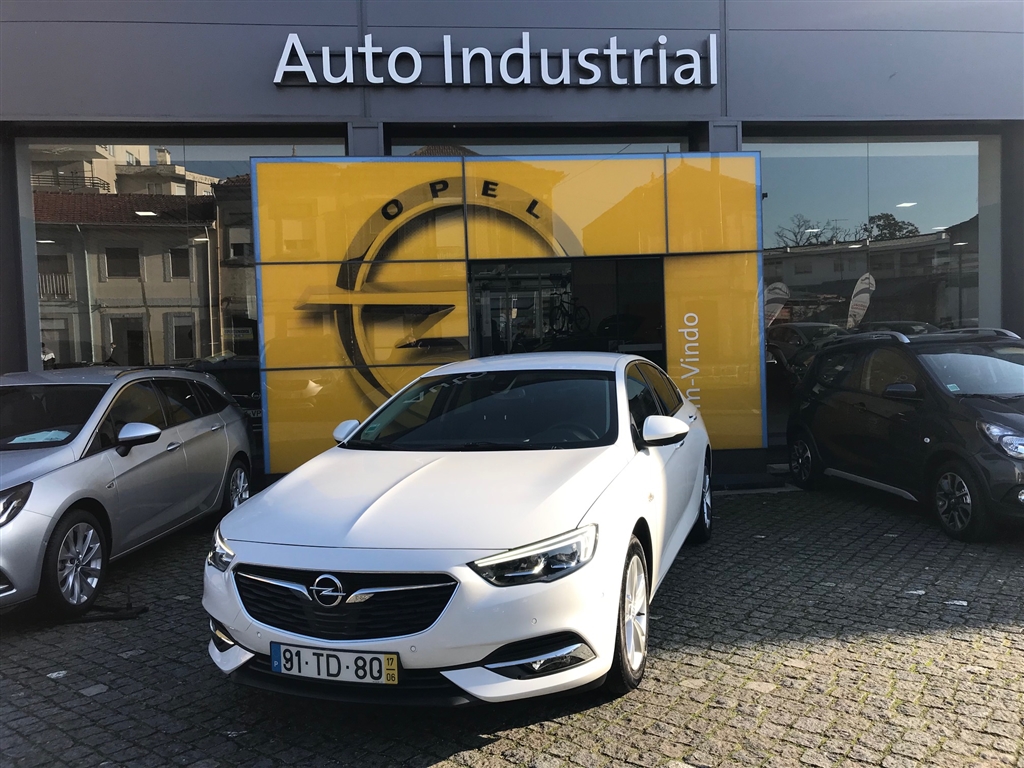  Opel Insignia 1.6 CDTi Innovation Grand Sport (136cv)