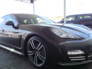 Porsche Panamera PLATINIUM EDITION