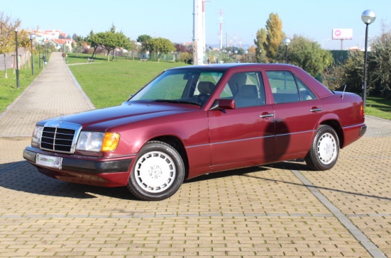 Mercedes-Benz 200 D (W124)