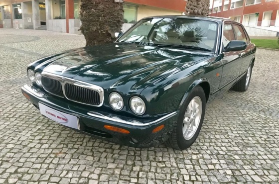 Jaguar Xj 8 - 3.2 v8 EXECUTIVE 236CV