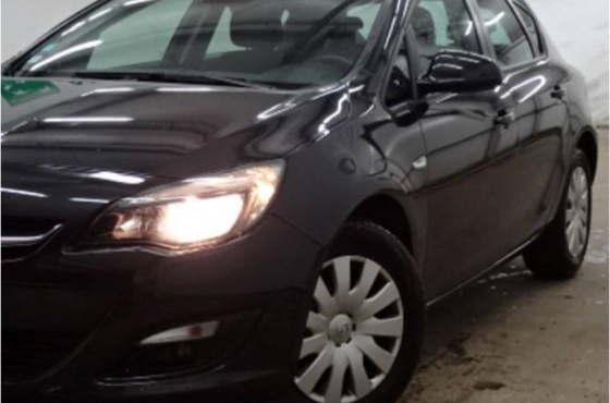 Opel Astra 1.6 CDTI BUSI CON