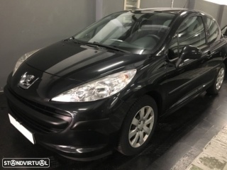 Peugeot 207 TRENDY 1.4I (95CV)