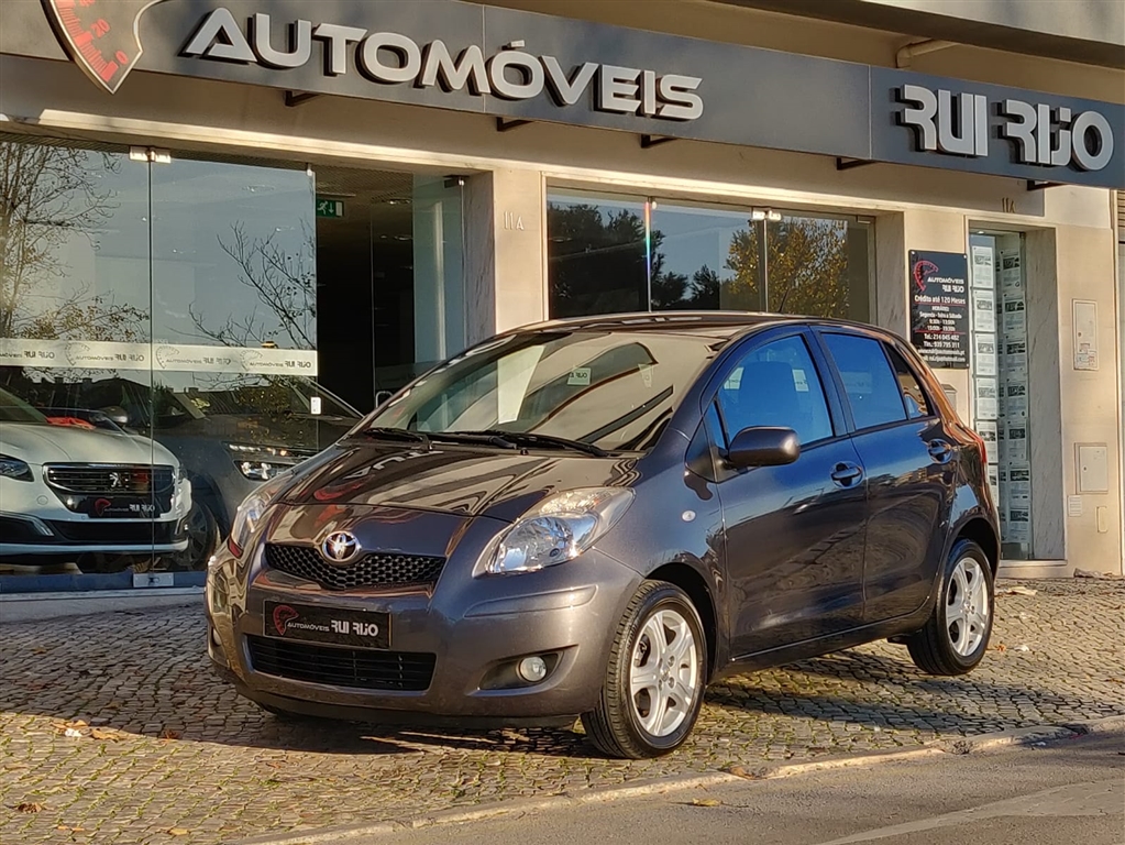  Toyota Yaris 1.0 VVT-i AC (70cv) (5p)