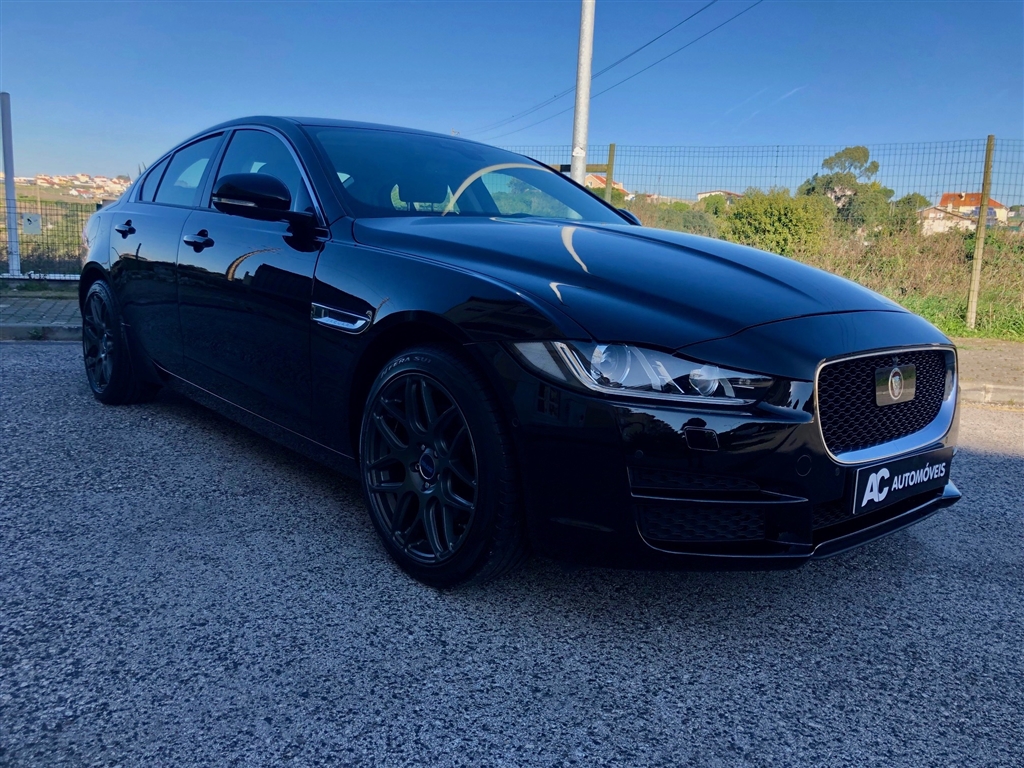  Jaguar XE 2.0 D Pure Aut. (180cv) (4p)