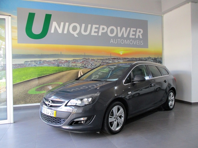  Opel Astra Sports Tourer 1.3 CDTI Executive R-LINK