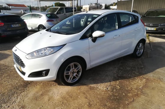 Ford Fiesta Titanio 1.0