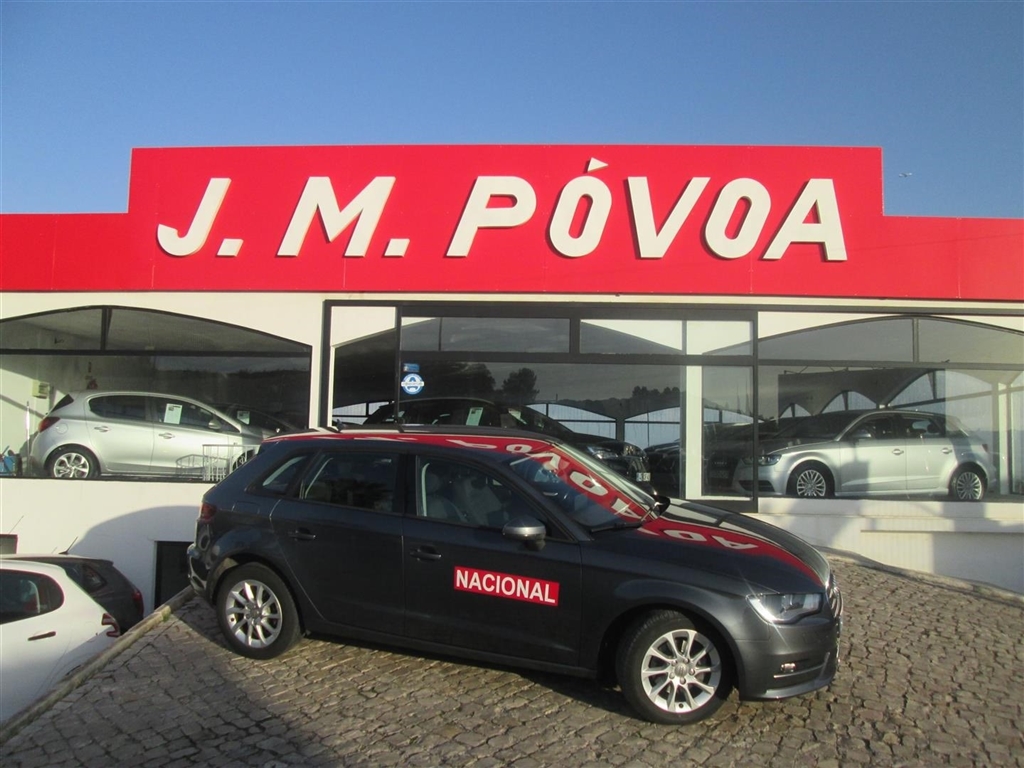  Audi A3 Sportback 1.6 TDI Attraction (110cv) (5p)