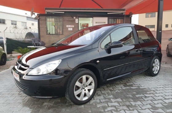 Peugeot i 16V