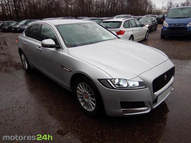 Jaguar XF 2.0 D Pure