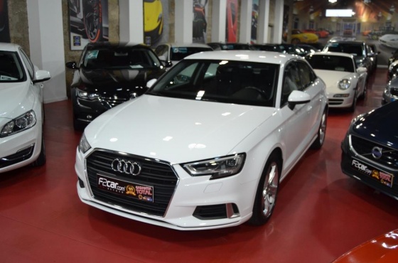 Audi A3 1.6 TDI Attraction S-tronic (110cv)(3p)