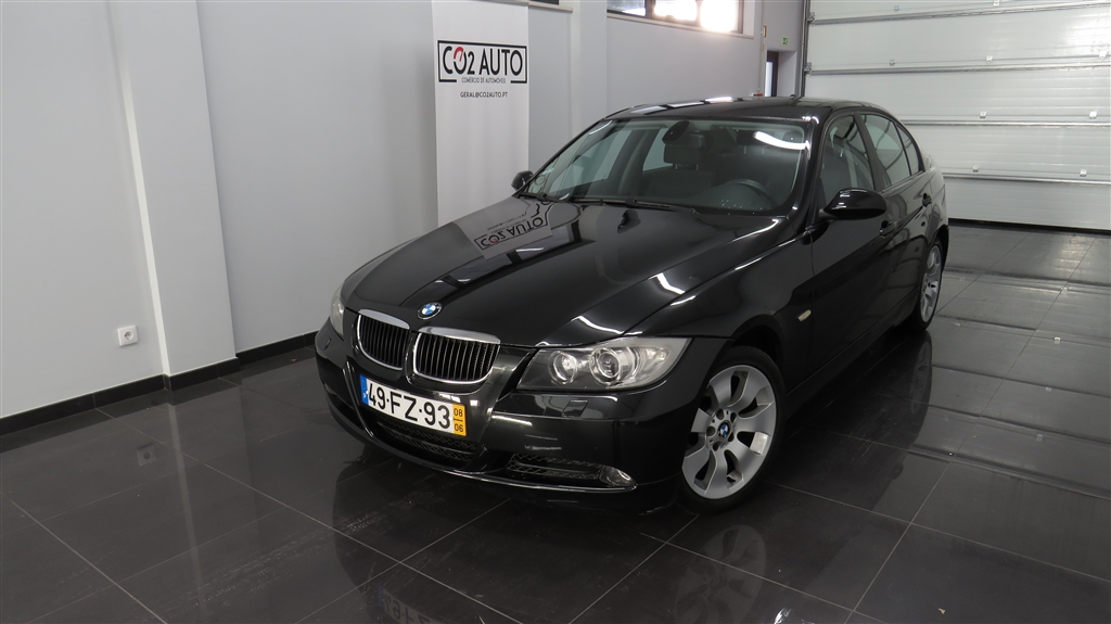  BMW Série  d Navigation Sport (143cv) (4p)