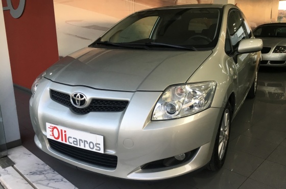 Toyota Auris D4D SOL 5L nacional