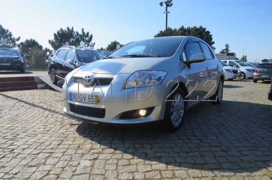 Toyota Auris 1.4 D-4D MMT Sol 90CV