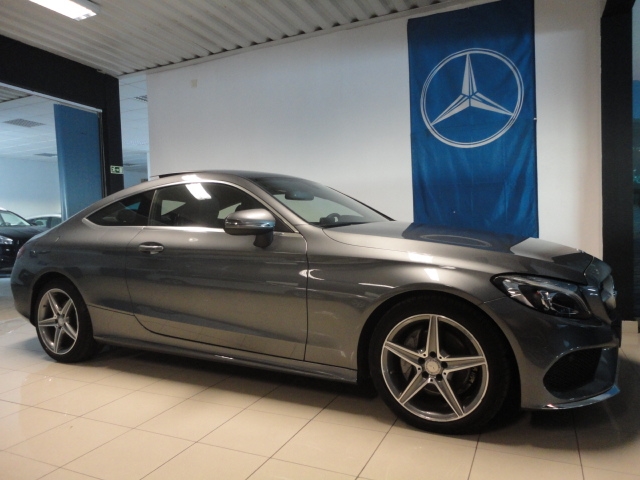  Mercedes-Benz Classe C 220d AMG Line