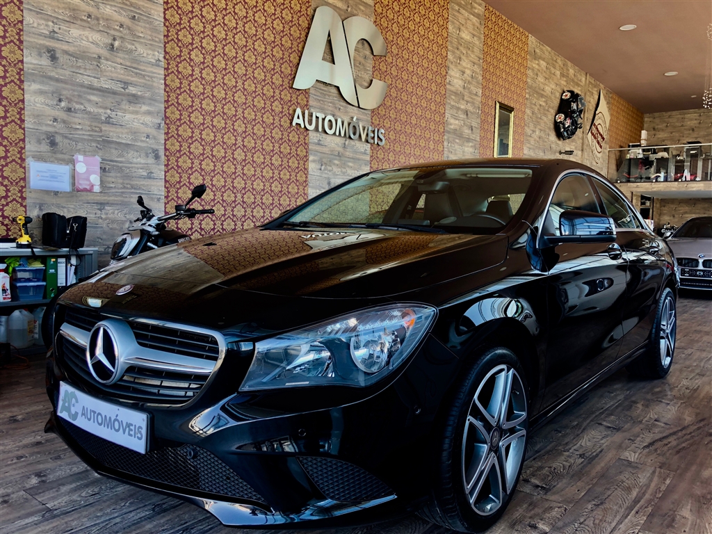  Mercedes-Benz Classe CLA 180 CDi Urban (109cv) (4p)